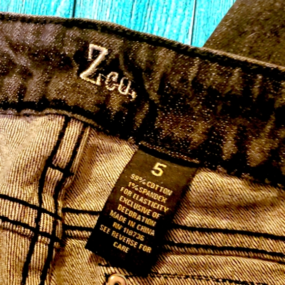 3/$25 ZCo Jeans Boot Cut With Bling Size 5 - Picture 9 of 11